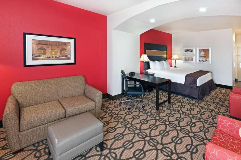 La Quinta By Wyndham Pearsall Exterior foto