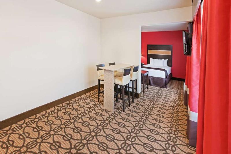 La Quinta By Wyndham Pearsall Exterior foto